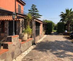 Capaccio Paestum loc.Laura villa bifamiliare con ampio giardino